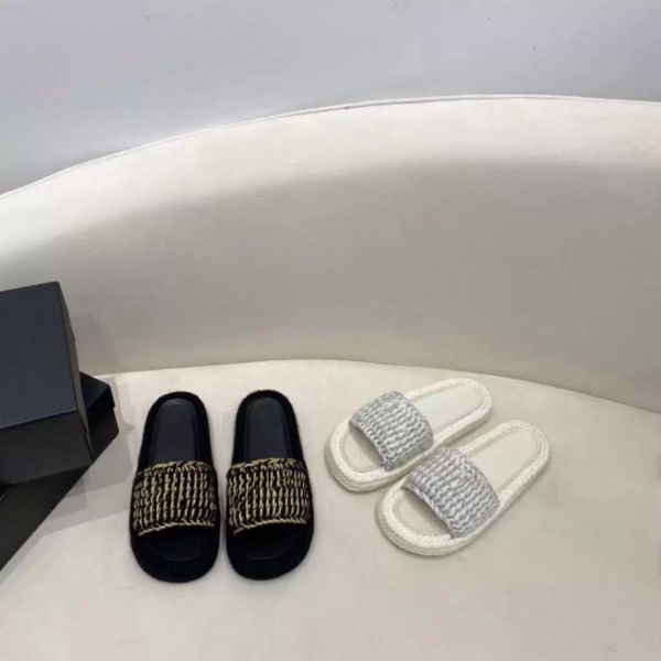

aaaaa+ women mules c slippers sandals pearls sliders stuffies lambskin black white flat slippers ladies beach rubber flip flops with box 888