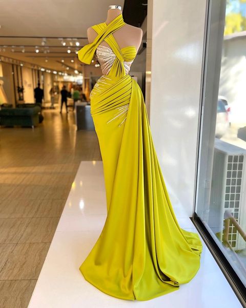 Amarelo um ombro pregas de noite vestidos de noite luminárias vestidos de bail