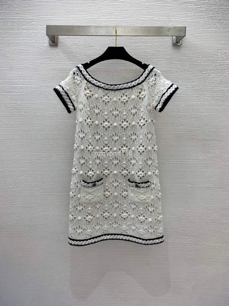 

casual dresses early spring three-dimensional floret hollowed out design, slim and slim, one shoulder knitted short sleeved dress, Black;gray