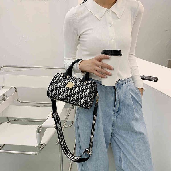 

large capacity women's simple single shoulder messenger pillow fashion printed