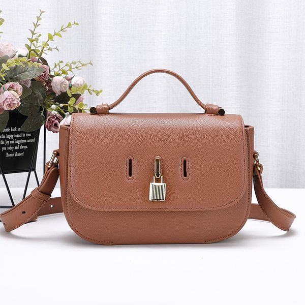 

leather shoulder bags flip personalized padlocks fashion ladies handbag designers luxury crossbody bags 2022 latest early spring large capac