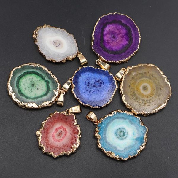 Collane con ciondolo Scelte alla moda Agata naturale Geode Pendenti irregolari lucidi Fetta di cristallo Dorato Guarigione Pietra Reiki Decorazione minerale 4 pezzi Mi