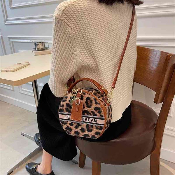 

70% factory online sale contrast round cake personalized single shoulder bag