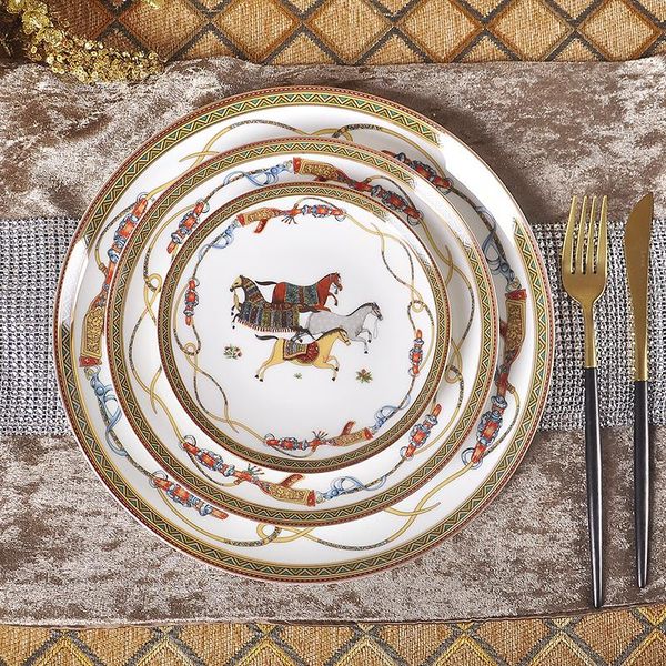 Посуда, тарелки, роскошный военный конь, костяной фарфор, набор столовой посуды, королевский праздник, фарфоровая тарелка в западном стиле, украшение дома, свадьба254P