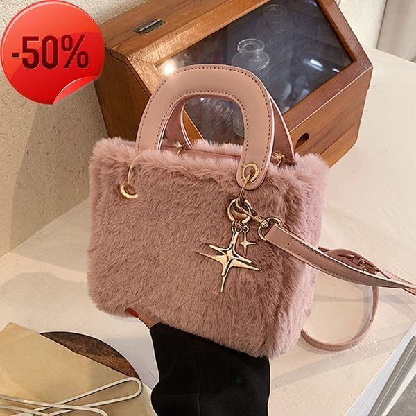 

the factory directly net red msenger women's 2022 new fashion winter wool portable diana bag
