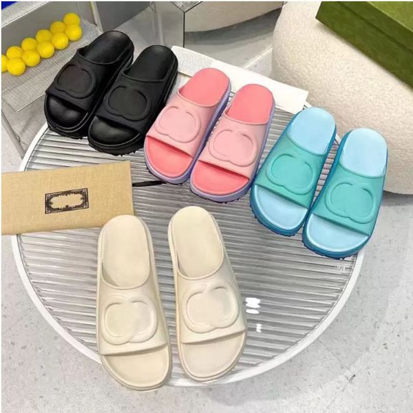 Lugars de luxo feminino chinelos de moda de moda letras bordadas sandálias de solada grossa de verão masculino de slip slip slip shoes praia altura