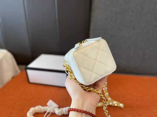 

new mini square box bag fashion laser color lingge chain earphone bag women's small satchel fashion
