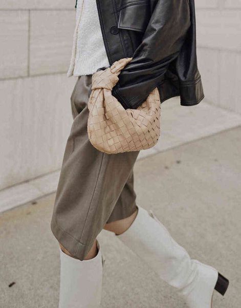 

bag handwoven women hobos 2021 fashion brand designer handbags leather shoulder small dumplings cups clutch 0705, Black;red