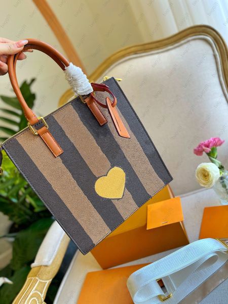 

cross body sac plat messenger bags monograms stripes brown onthego canvas crossbody purse vintage heart patch sleek practical mens carryall
