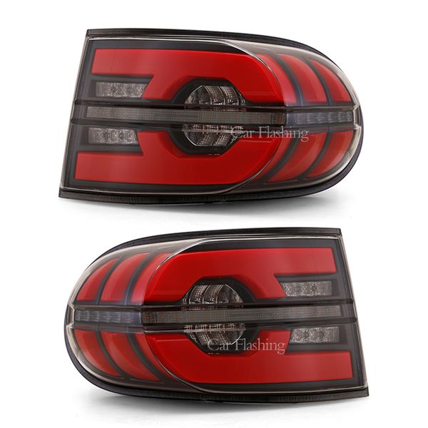 2PCS LED Heck -Schwanzlicht -Montage für Toyota FJ Cruiser 2007 - 2022 LED -Rücklampe Reverse Light Dynamic Blinde Signal