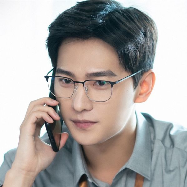 

designer sunglasses yang yang's same type of spectacle frame men and women's g's 2022 new fashion anti blu ray myopia glasses, White;black