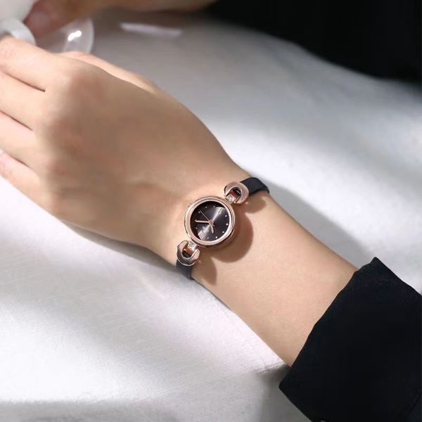 Orologi da donna di lusso di design impermeabile stile coreano semplice retro luce tendenza di nicchia temperamento enuine cinturino in pelle ragazza orologio studente regalo di natale lle