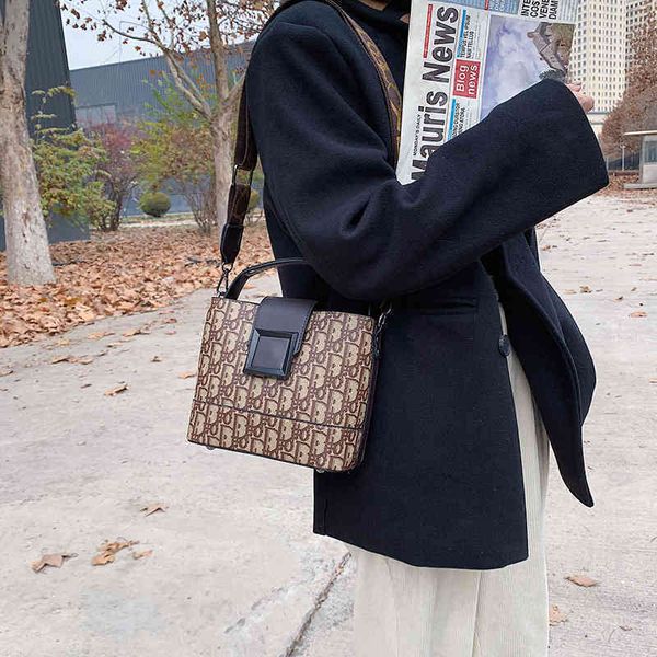

female autumn single shoulder bag fashion personalized versatile bag