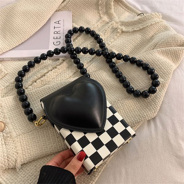 

luxury small ladies shoulder bag designer heart chain flip phone tote bag spring new mini handbag, Black;red