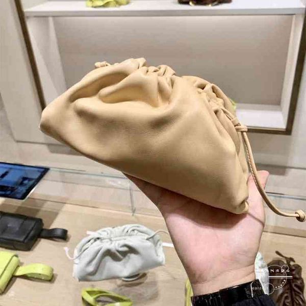 

venetas bottegas domini butterfly bags ulre