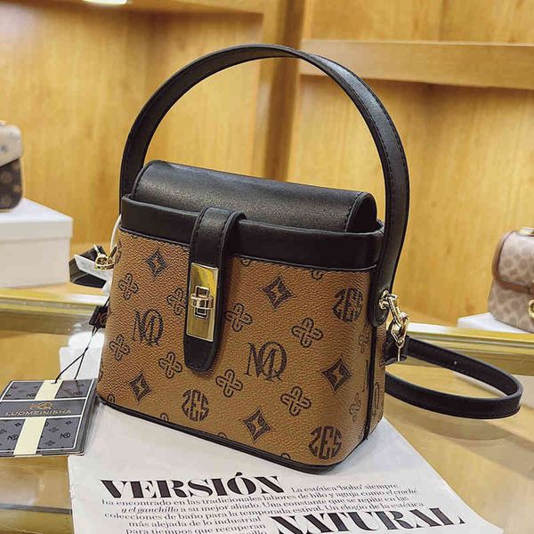 

small bag versatile autumn and winter single shoulder high sense fashion portable printing bucket bag