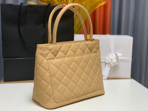 

2022 vintagep hilton bag as0814 mother's day gift