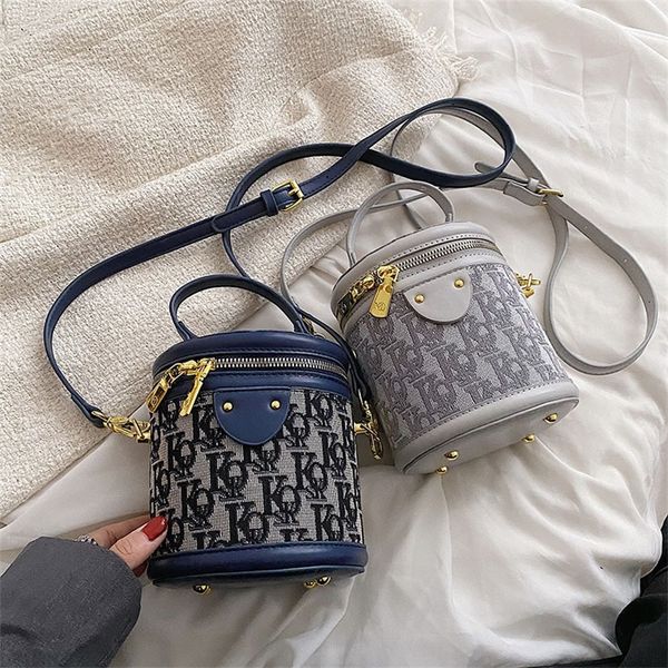 

trendy spring and summer fashion portable one women's messenger versatile popular pure 80% off wholesale store