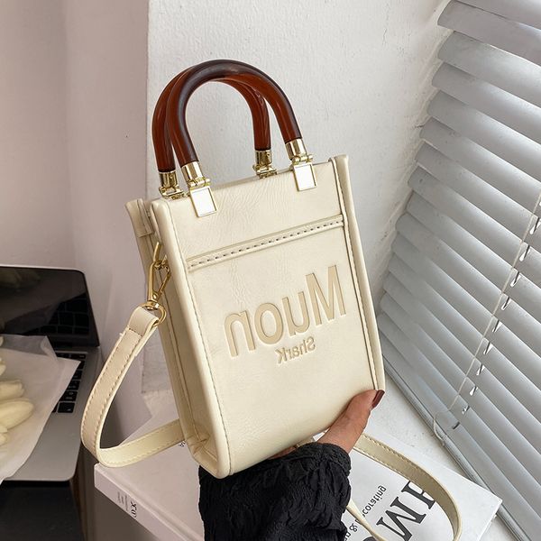 

designer bags this year's popular small women's 2022 summer new fashion versatile messenger high sense handbag