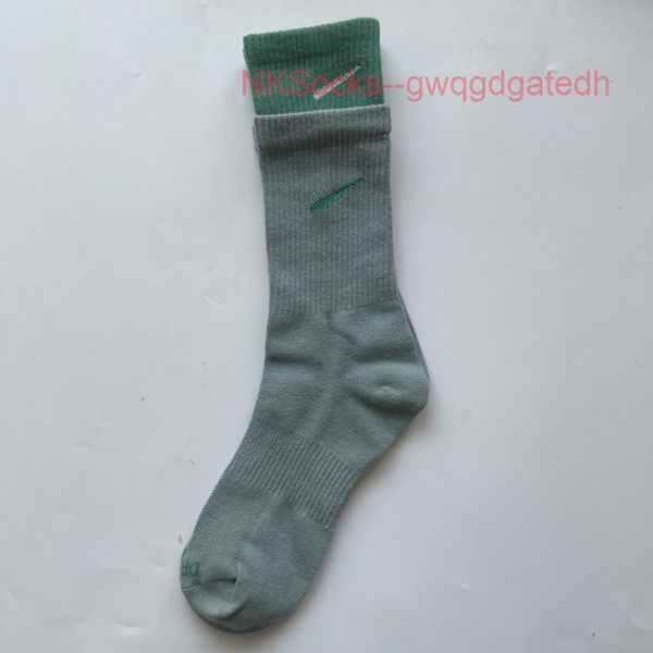 

classic fashion men socks hook brand color stitched men's women's long tube sports training sock street couple middle tubes luxury, Black