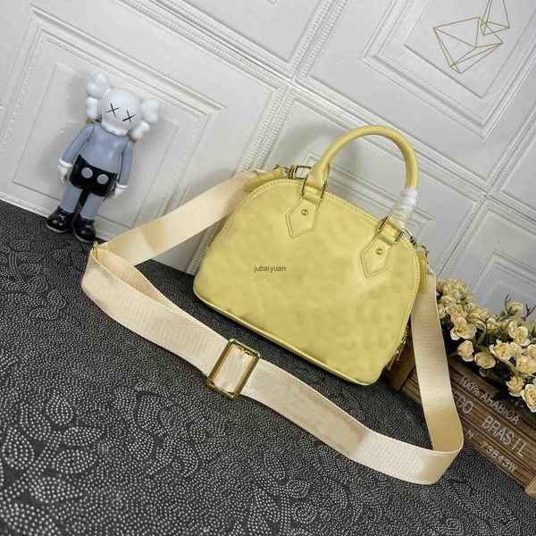 

2022 5a quality fashion women luxurys designers real leather handbags crossbody shell shoulder bags handbags alma bb bag m59822 embroidery p