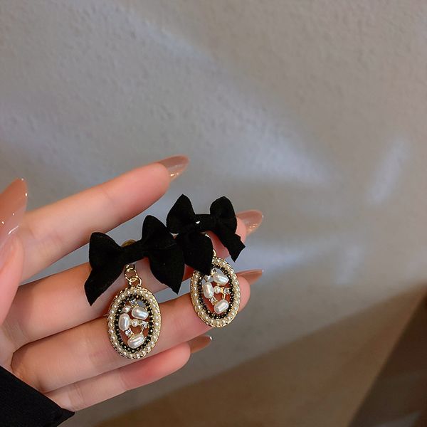 

925 silver needle autumn rhinestone pearl bow earrings french retro debutante style temperament earrings sweet eardrop, Golden