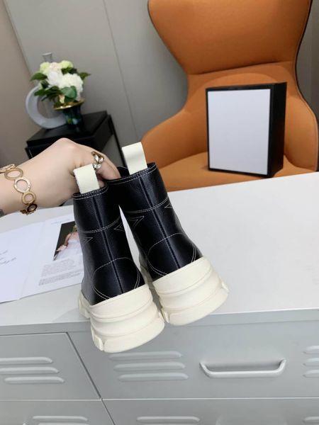 

the new summer martin boots are fashionable, novel and versatile. they are worth having 35-41, Black