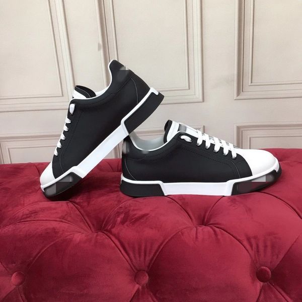 2022 Uomo Donna Scarpe Spikes Sneaker Mens Real Trainers Fashion Party Winter Studded Scarpa casual Sneakers in pellesize35-45 sdadwdad