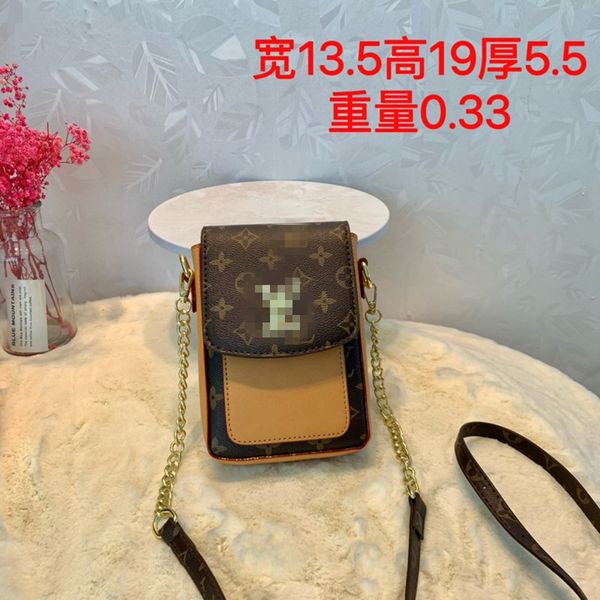 

fashion casual retro shoulder bag women's genuine leather solid color messenger v-shaped padded chain bag