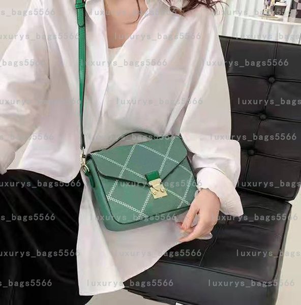 

2022 Womens ShouWomens Shoulder Bags ONTHEGO Fashion Leather totes Designers Handbags Bag Purse Flower Ladies Tote Female HandBag, 2- flower yellow
