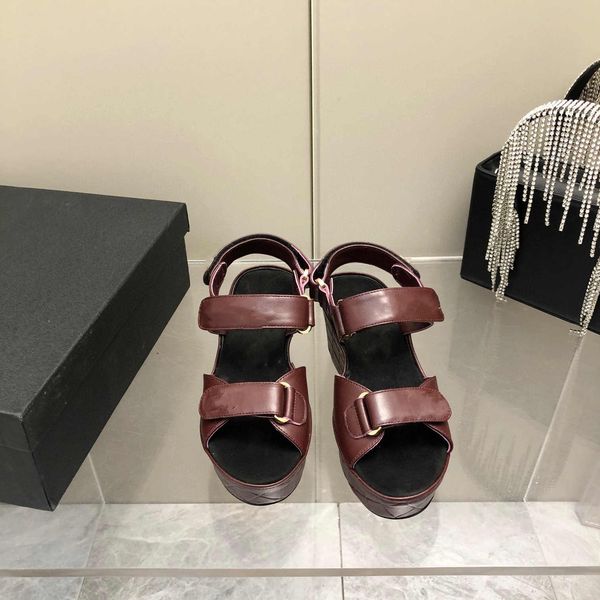 

fashion-2022 summer new flat leather sandals women's all-match thick-soled roman beach shoes tide, Black