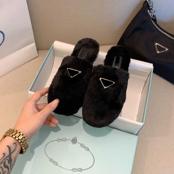 

italy designer luxurys brand lambswool slipper women fur woolen plush sliders lambskin sandals flat heel slippers home loafers luxury, Black