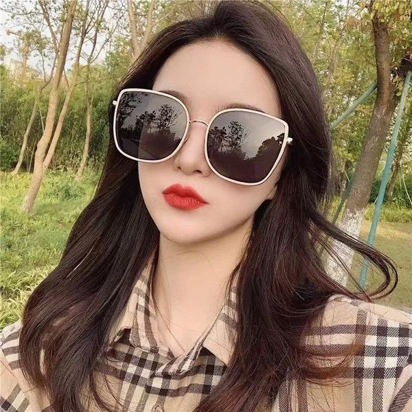 

new fashion polarized sunglasses men's and women's large frame sunglasses, White;black