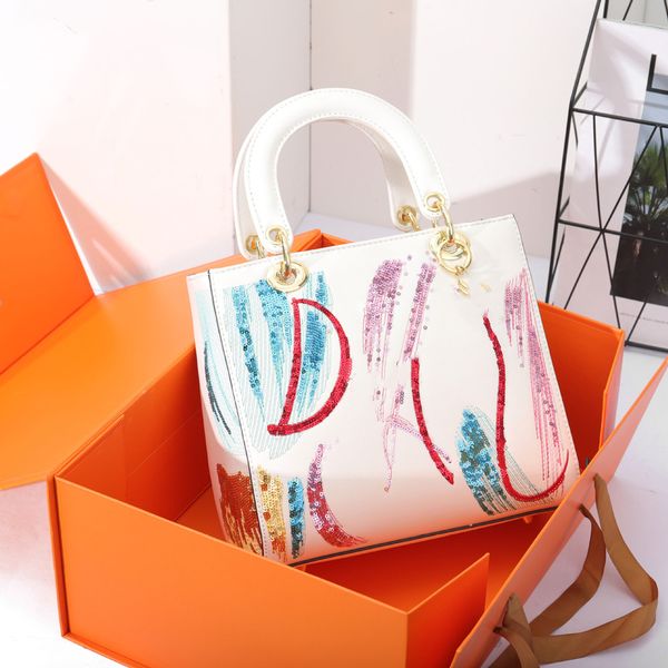 

classic women handbag luxury brand designer shoulder bag chain high-quality and metal hardware will never fade