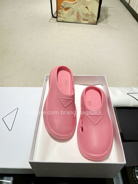 

22ss womens luxury brand sandals designer slippers slides ringed versatile pair of slippers ugly cute essential for beach home party shoes l, Black