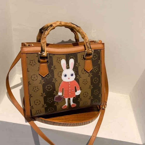 

2022 trendy bags foreign style portable tote bag women's new fashion trend high sense size versatile one shoulder messenger bag
