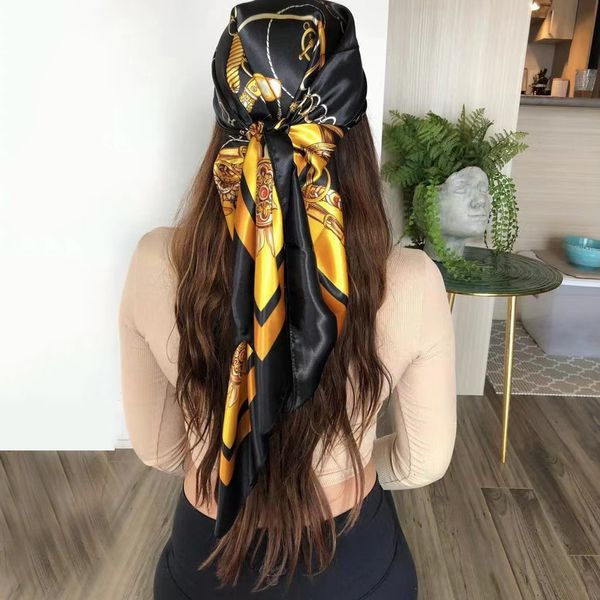 Lenço de cetim para cabelo designer de marca de luxo lenço de cabeça lenço de seda bandana lenço de cabeça feminino 90X90CM 220628