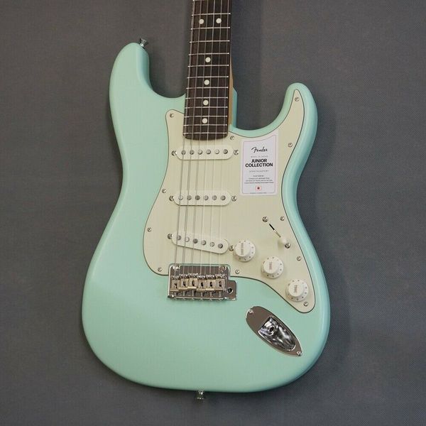 

made in japan junior collection st - satin surf green -electric guitar