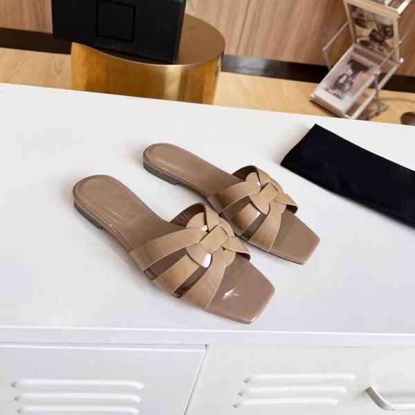 Italien Designer Slipper Luxus Damen Sandale Marke Slide Hausschuhe Flache Unterseite Flip Flop Design Sneakers Schaumgummisandalen von Shoebrand W118 02