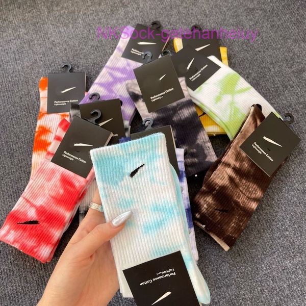 

men's fashion classic socks hook brand cotton tie dyed long tube street couple middle moisture absorption sock men women luxury medium, Black
