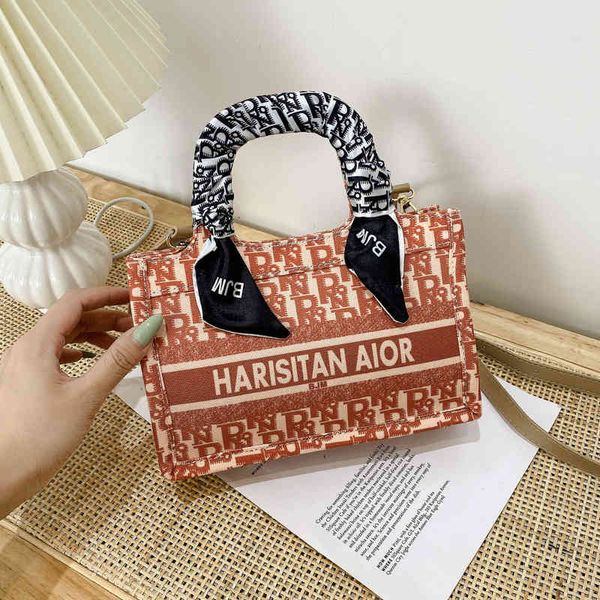 

designer luxury handbags large capacity women's new hand embroidered shopping fashion tote single shoulder diagonal valentine clutch ba