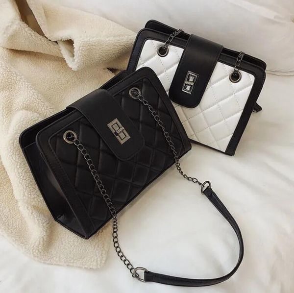 

2022 new women's bag large capacity chain fashion messenger bag, Black;red