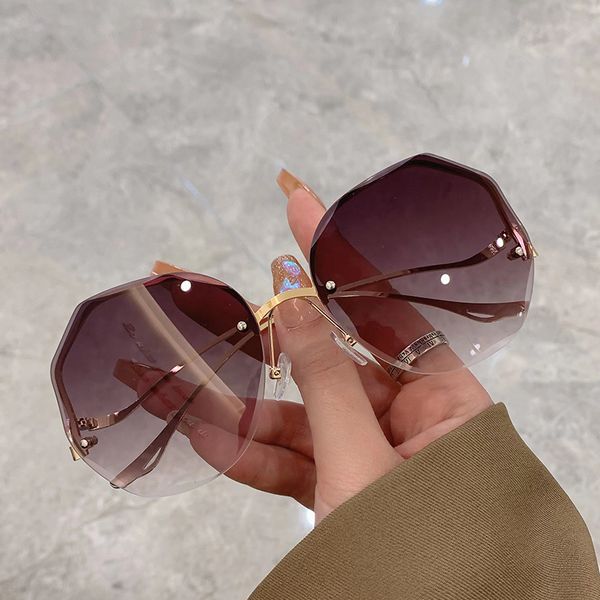 

new oversized rimls irregular sunglass elegant trendy fashion female glass luxury brand digner uv400 shad for women, White;black