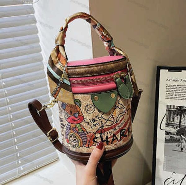 

fashion bear graffiti bucket new cylinder bag design handbag single shoulder messenger women's bag small bag 74