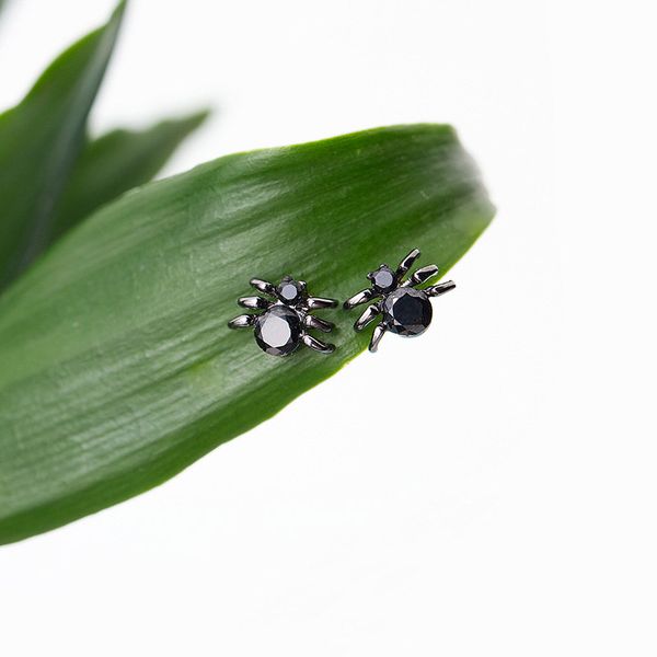 

fashion 1 pair 3d cute funny black spider ear stud earrings unique punk earrings for women gifts, Golden;silver