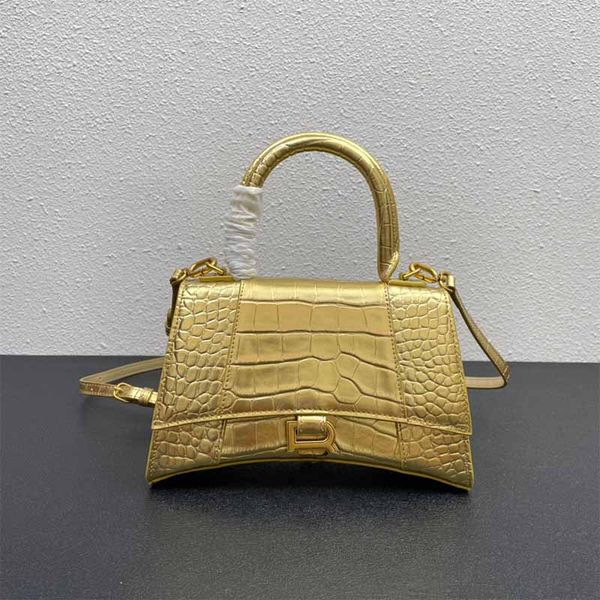 

crocodile pattern handbag real cowhide luxury designer bags unique logo tote bag rounded and smooth arched arcs messenger bag metal alphabet