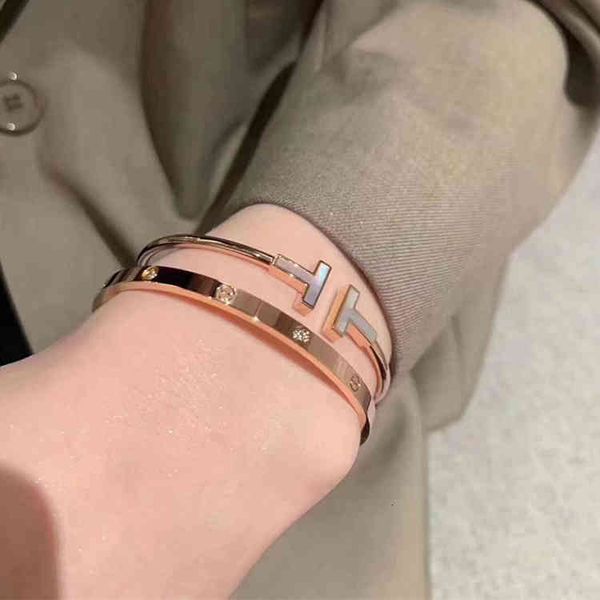 

designer tf home double t18k gold bracelet diamond white fritillaria opening real gold au750 rose star nail ring, Silver