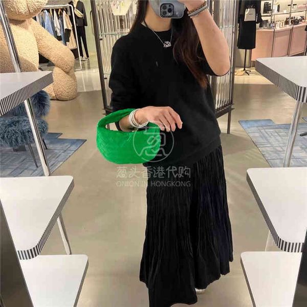 

venetas bottegas onion hong kong purchasing ss22 spring and summer classic knot woven handbag kdh9