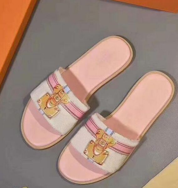 

2022 new designer women slippers fashion summer lock slipper graffiti sandals women genuine cowhide leather shoes with logo box flat slipper, Black