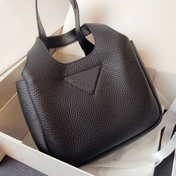

2022 new mini tote bag handbag designer ladies luxury small shopping bag 5a leather quality classic cute soft practical organizer purses wom